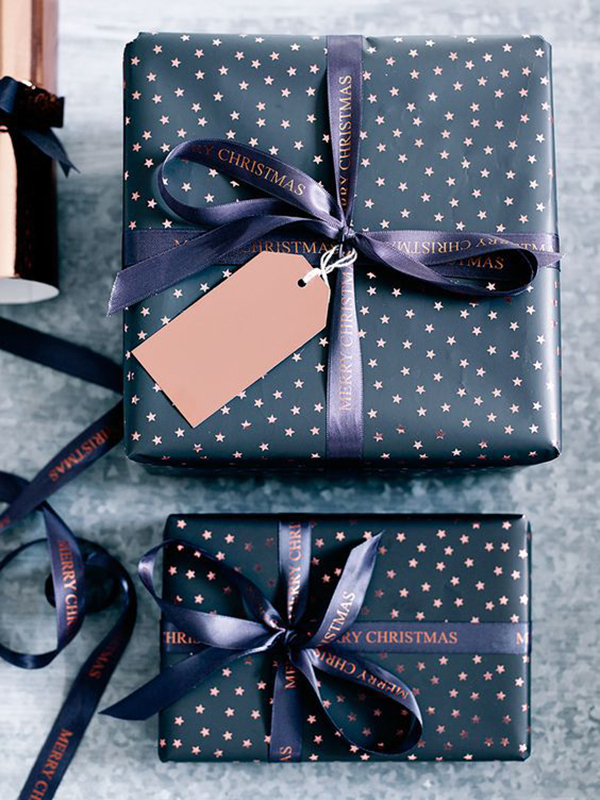Modern polka dot gift packaging